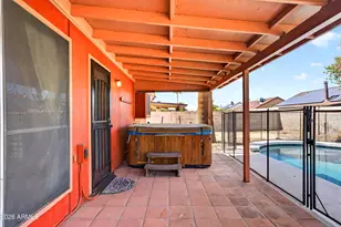 8920 W Hatcher Rd, Peoria, AZ 85345 - Photo 15