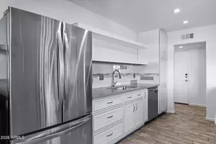 6767 N 7th St, Phoenix, AZ 85014 - Photo 3