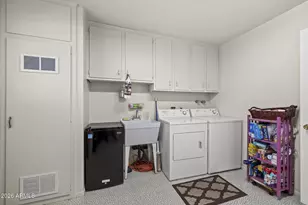 10324 W Desert Forest Cir, Sun City, AZ 85351 - Photo 23