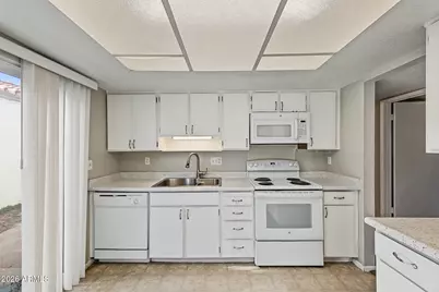 15215 N 25th Drive #4, Phoenix, AZ 85023 - Photo 9