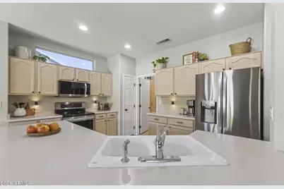 15555 W Coral Pointe Drive, Surprise, AZ 85374 - Photo 11