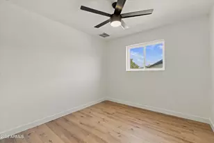 11450 N 44th Ave, Glendale, AZ 85304 - Photo 27