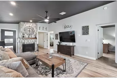 4604 E Piedmont Road E, Phoenix, AZ 85044 - Photo 5