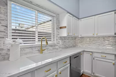 4338 E Douglas Avenue, Gilbert, AZ 85234 - Photo 11