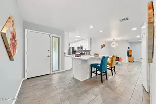 10718 W Cheryl Dr, Sun City, AZ 85351 - Photo 11
