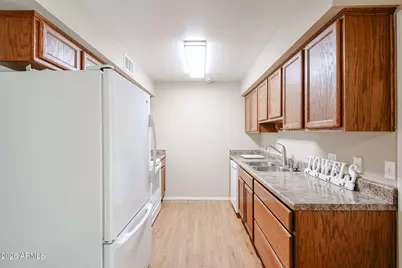 13240 N Cedar Drive, Sun City, AZ 85351 - Photo 25