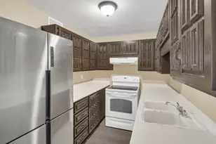 3645 N 69th Ave, Phoenix, AZ 85033 - Photo 11