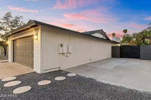 6256 E Gelding Dr, Scottsdale, AZ 85254 - Photo 17