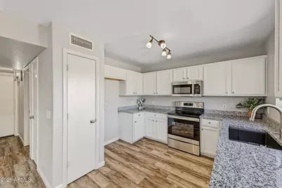 2154 E Williams Drive, Phoenix, AZ 85024 - Photo 11