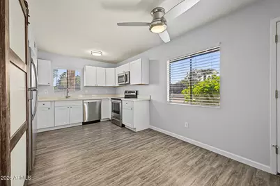 286 W Palomino Drive #13, Chandler, AZ 85225 - Photo 11