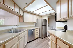 5104 N 32nd St, Phoenix, AZ 85018 - Photo 5