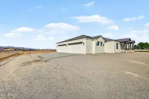 22108 W Harwell Rd, Buckeye, AZ 85326 - Photo 9