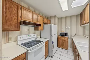 18628 N 93rd Ave, Peoria, AZ 85382 - Photo 13