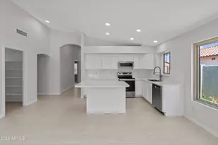10001 W Potter Dr, Peoria, AZ 85382 - Photo 21