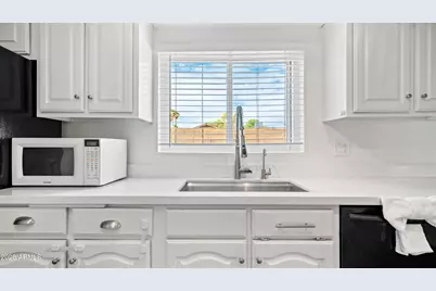 5805 S Hazelton Lane, Tempe, AZ 85283 - Photo 11