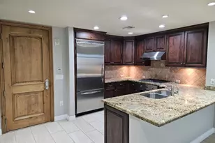 7181 E Camelback Rd, Scottsdale, AZ 85251 - Photo 9