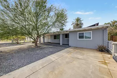 8806 N 28th Drive, Phoenix, AZ 85051 - Photo 7
