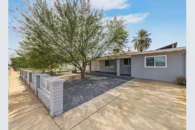 8806 N 28th Drive, Phoenix, AZ 85051 - Photo 1
