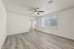 8806 N 28th Dr, Phoenix, AZ 85051 - Photo 9