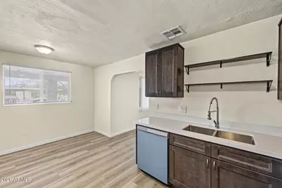 8806 N 28th Drive, Phoenix, AZ 85051 - Photo 17