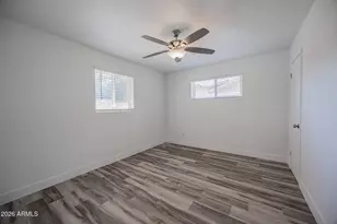 4923 E Palm Ln, Phoenix, AZ 85008 - Photo 17