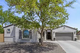 10190 W Patrick Ln, Peoria, AZ 85383 - Photo 3