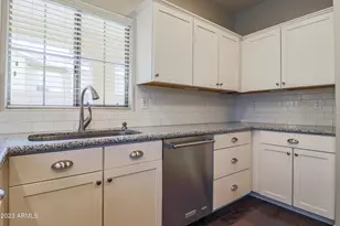 15304 W Wethersfield Rd, Surprise, AZ 85379 - Photo 9