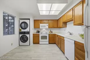 9430 E Mission Ln, Scottsdale, AZ 85258 - Photo 17
