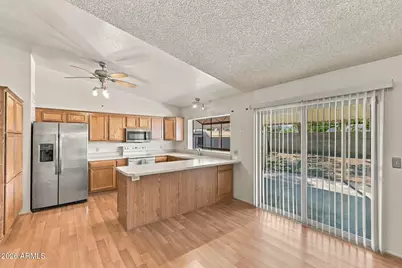 10809 W Campbell Avenue, Phoenix, AZ 85037 - Photo 9