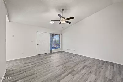 8140 N 107th Avenue #132, Peoria, AZ 85345 - Photo 5