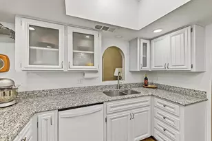 6732 N 16th Pl, Phoenix, AZ 85016 - Photo 13