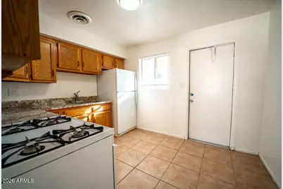 181 W Kesler Lane, Chandler, AZ 85225 - Photo 5