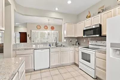 15556 W Vista Grande Lane, Surprise, AZ 85374 - Photo 5