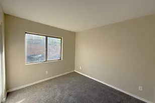 15659 N Gil Balcome St, Surprise, AZ 85374 - Photo 9