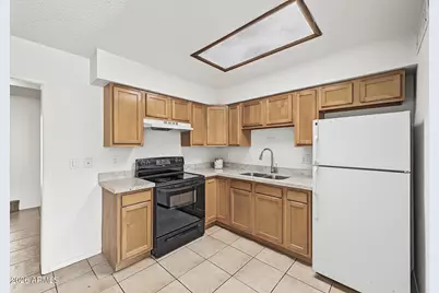 5123 N 68th Avenue, Glendale, AZ 85303 - Photo 15