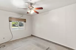 18419 N 32nd Ln, Phoenix, AZ 85053 - Photo 9