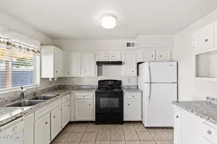 18419 N 32nd Ln, Phoenix, AZ 85053 - Photo 7