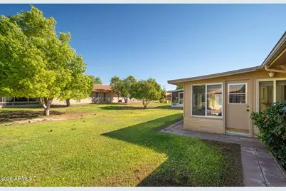 9542 W Shasta Drive, Sun City, AZ 85351 - Photo 11