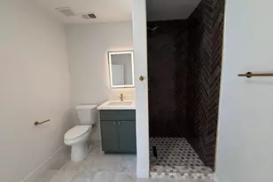 717 W Cactus Wren Dr, Phoenix, AZ 85021 - Photo 31