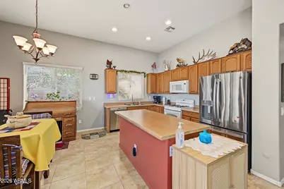 20081 N Pelican Lane, Maricopa, AZ 85138 - Photo 9