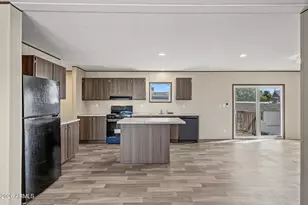 515 N Desert View Dr, Apache Junction, AZ 85120 - Photo 13
