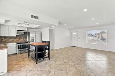 2015 W Silvergate Drive, Chandler, AZ 85224 - Photo 3