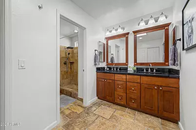 8633 E San Alfredo Drive, Scottsdale, AZ 85258 - Photo 15