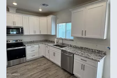 2814 E Roeser Road # 1, Phoenix, AZ 85040 - Photo 5