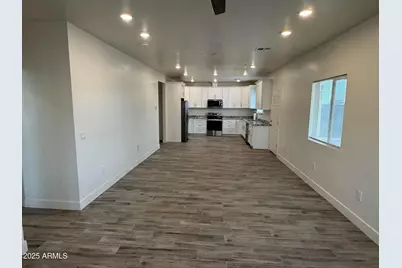 2814 E Roeser Road # 1, Phoenix, AZ 85040 - Photo 7