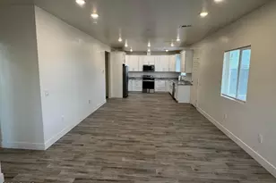 2814 E Roeser Rd, Phoenix, AZ 85040 - Photo 7