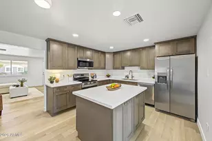 14008 N 37th Pl, Phoenix, AZ 85032 - Photo 7