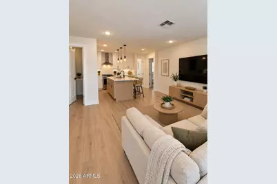 5012 S 35th Drive, Phoenix, AZ 85041 - Photo 5