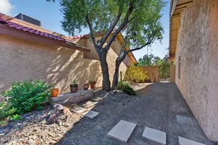 12037 S Half Moon Dr, Phoenix, AZ 85044 - Photo 39