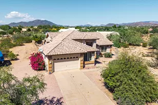 402 E Blue Eagle Ln, Phoenix, AZ 85086 - Photo 3